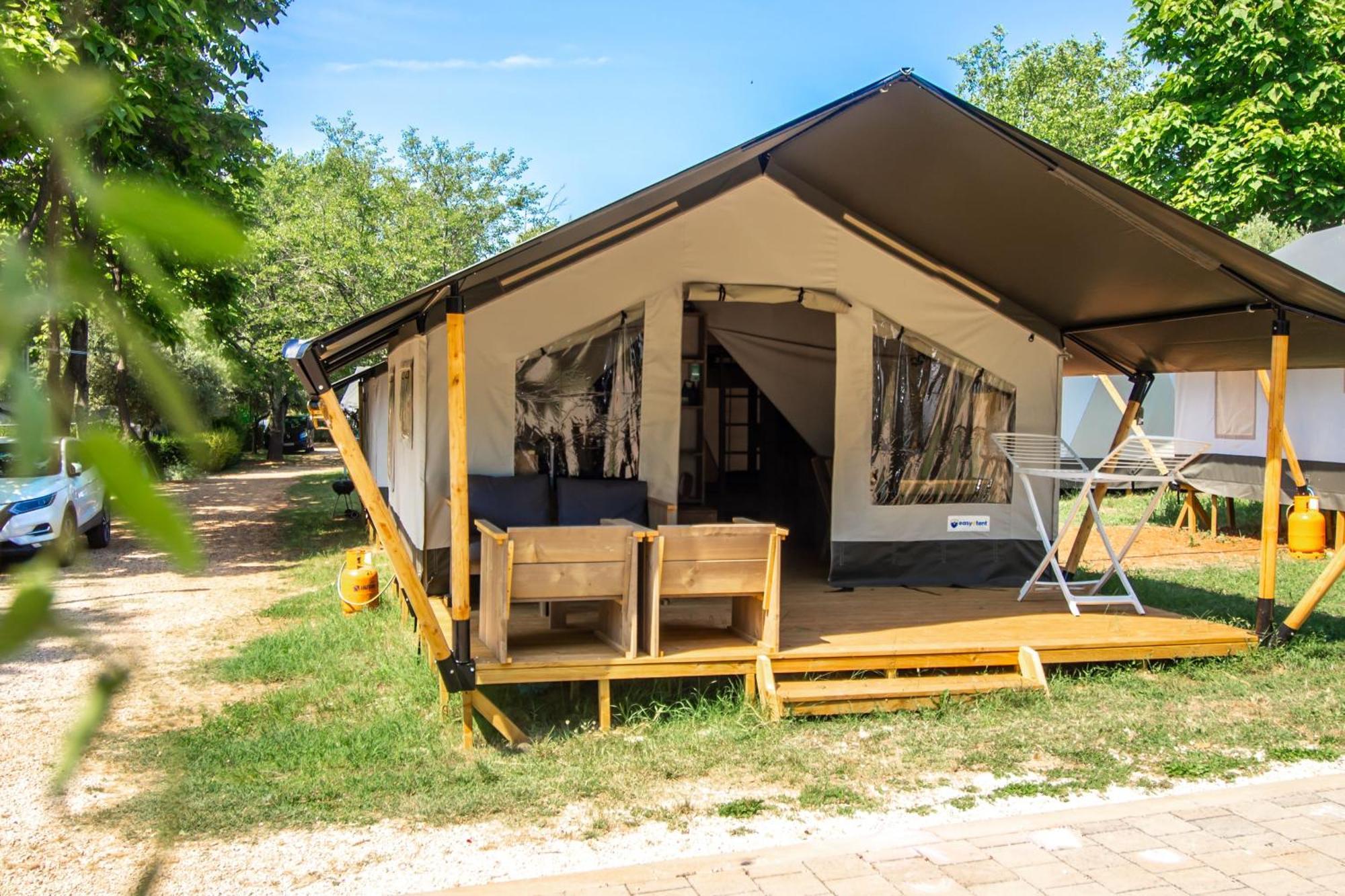 Easyatent Camping Porto Sole فيرسار الغرفة الصورة